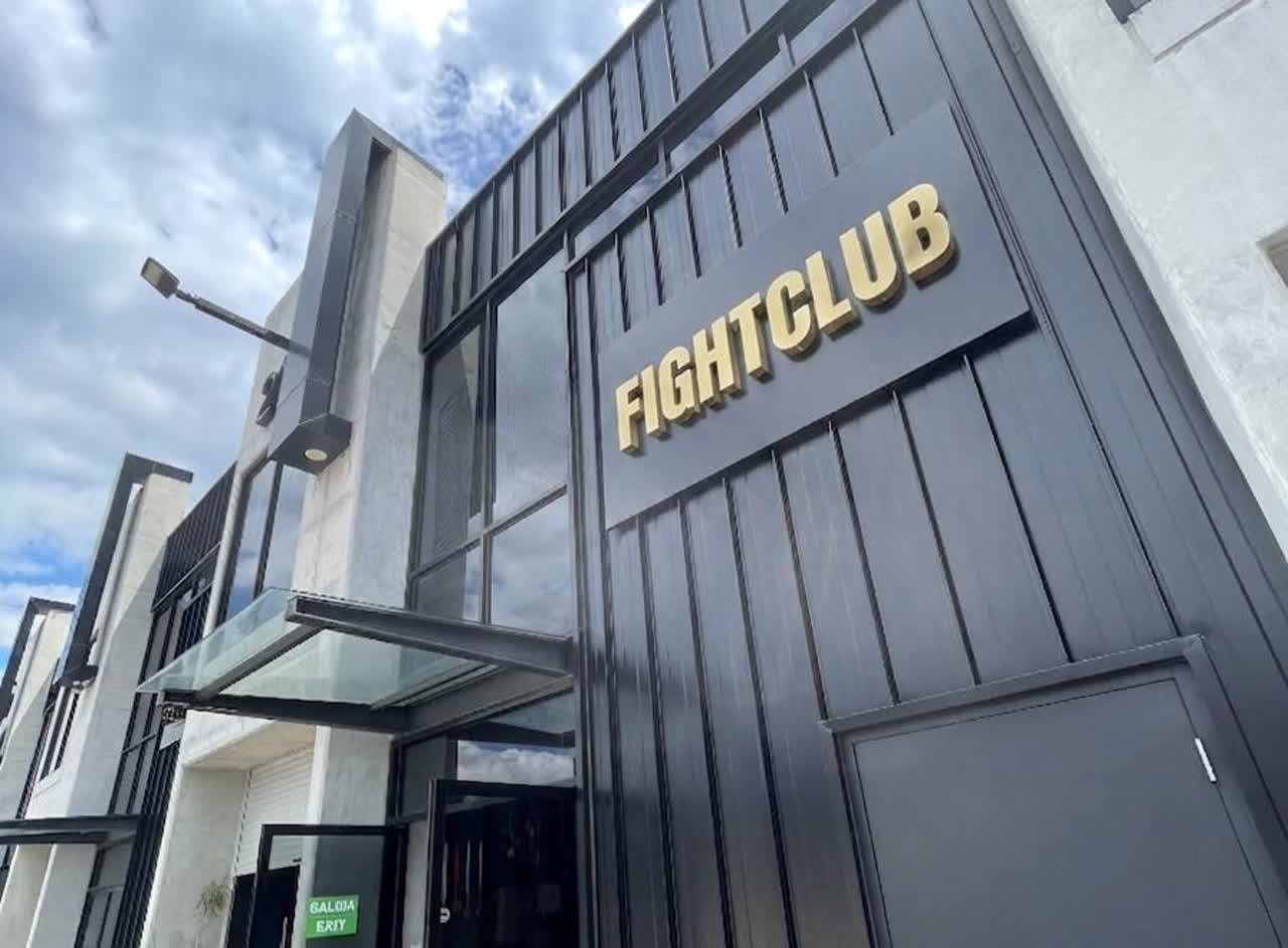Fachada de Fight Club Escazú